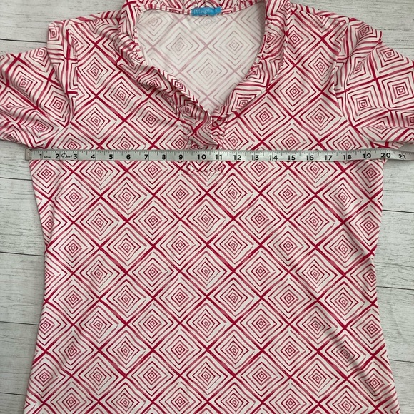 J. McLaughlin Pink White Diamond Print Ruffle Neck Top - Picture 5 of 13
